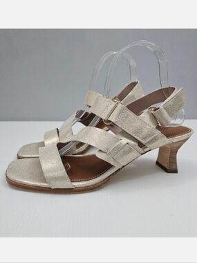 Donald Pliner Kamele Sandal Womens 9 Metallic Gold Leather Low Heel Comfort